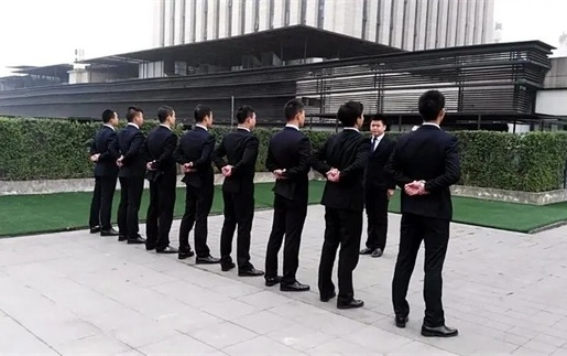 钟祥解码催收流程透明化：债务清算的阳光路径